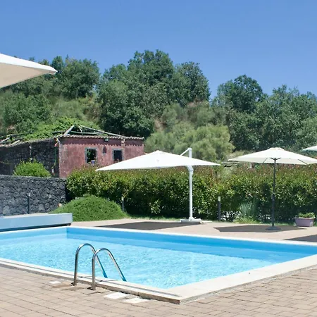 Viola Nel Parco Farmház