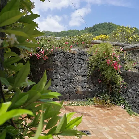 Viola Nel Parco Farmház