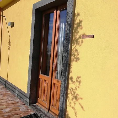 Viola Nel Parco * SantʼAlfio